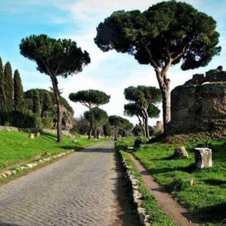 Basilica San Giovanni Appia Antica A Casa Di Amici Roma Dış mekan fotoğraf